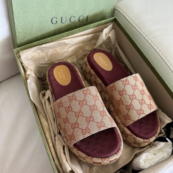 Gucci Beige and Burgundy Platform Slides - Picture 4 of 12
